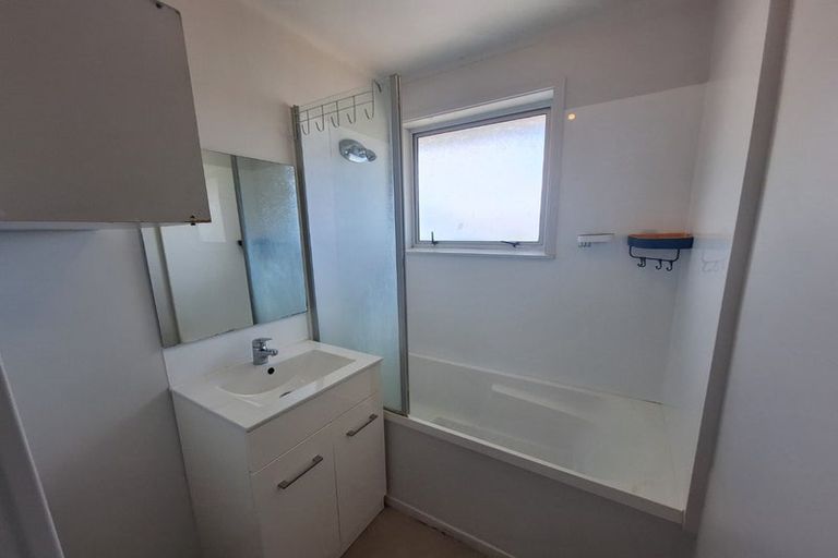 Photo of property in 4/90 Kenderdine Road, Papatoetoe, Auckland, 2025