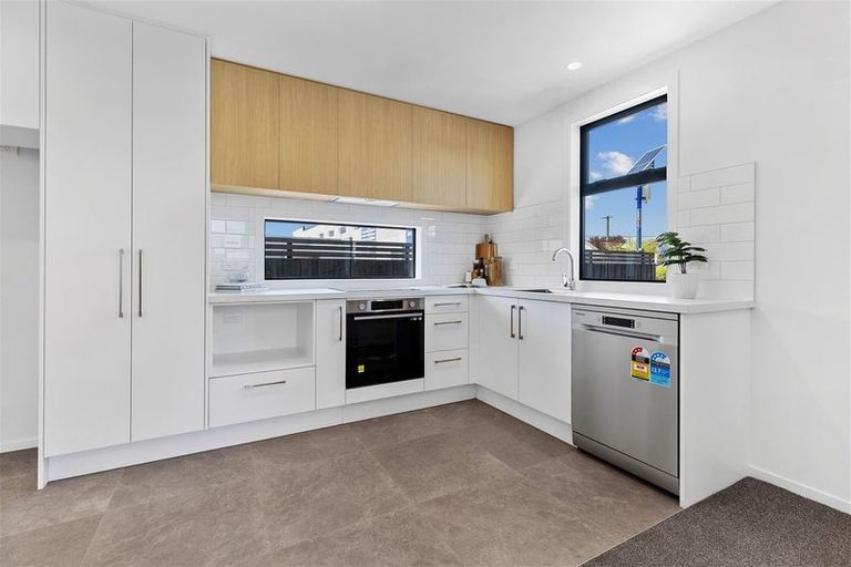 Photo of property in 1/89 Avalon Street, Richmond, Christchurch, 8013