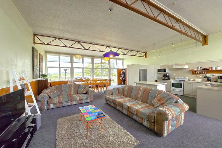 Photo of property in Ex Ararua Primary School, 1823 Ararua Road, Ararua, Matakohe, 0594