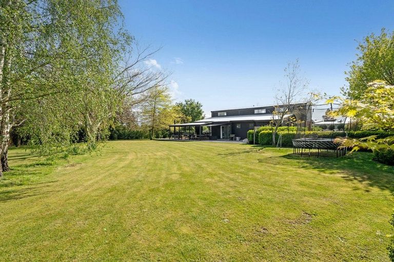 Photo of property in 17-19 Weld Street, Martinborough, 5711