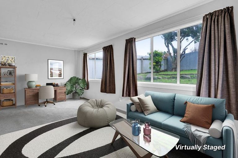 Photo of property in 106 Seaview Road, Westown, New Plymouth, 4310