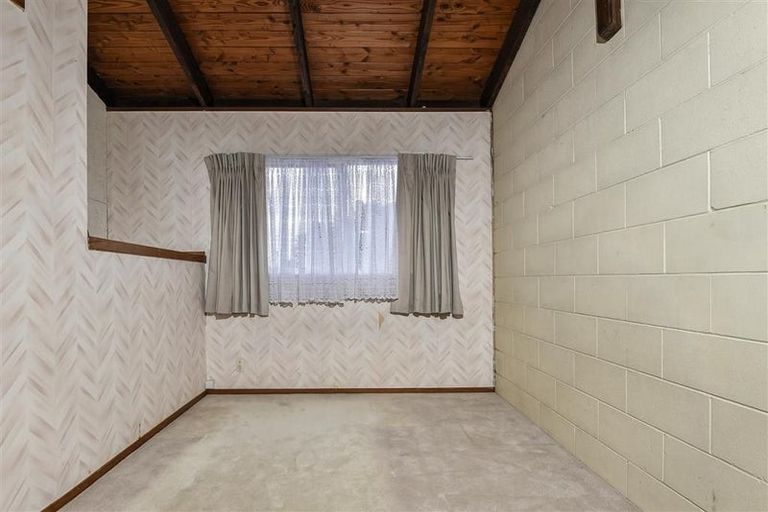 Photo of property in 1/23 Craigbank Avenue, New Lynn, Auckland, 0600