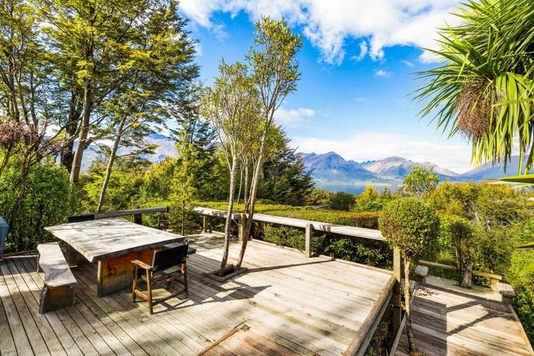 Photo of property in 17 Tall Tree Lane, Mount Creighton, Queenstown, 9371