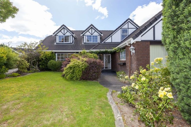 Photo of property in 34 Awanui Drive, Waikanae, 5036