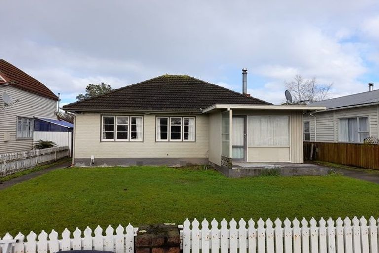 Photo of property in 26 Oxford Street, Hokowhitu, Palmerston North, 4410