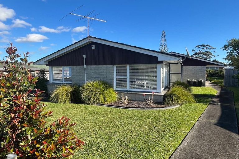 Photo of property in 1 Cardiff Road, Pakuranga, Auckland, 2010