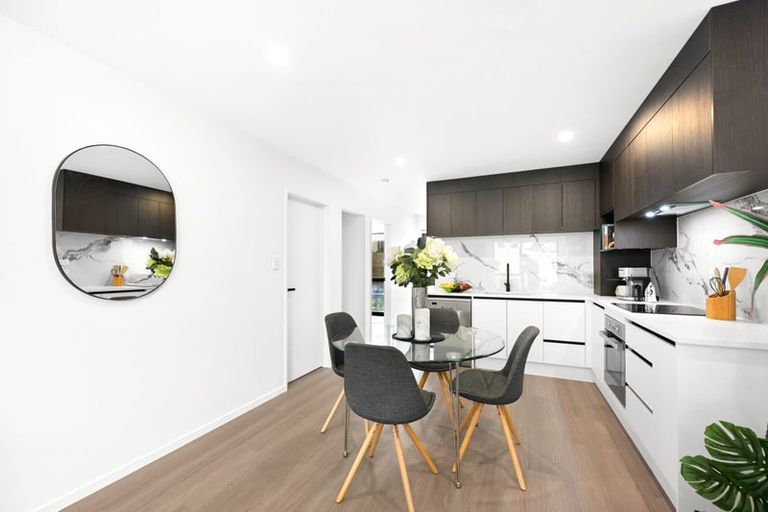 Photo of property in 12c Massine Place, Randwick Park, Auckland, 2105