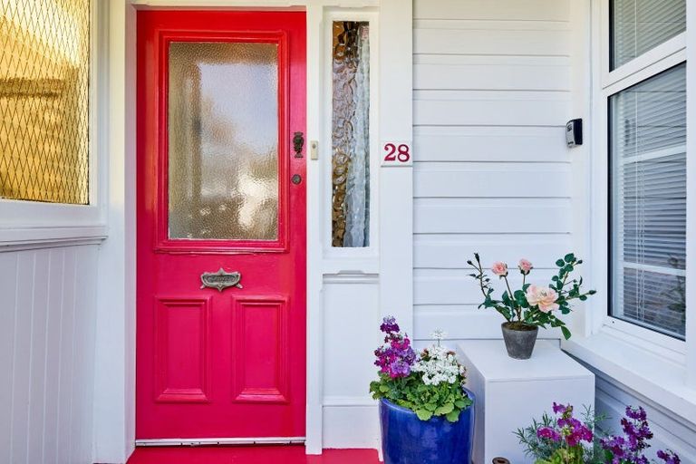 Photo of property in 28 Stanley Street, Berhampore, Wellington, 6023