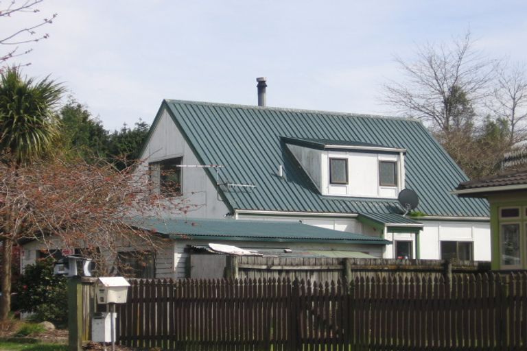 Photo of property in 30 Chapman Place, Fairy Springs, Rotorua, 3015