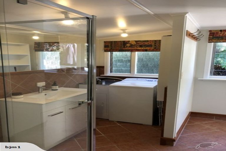 Photo of property in 41 Lake View Terrace, Moana, 7875