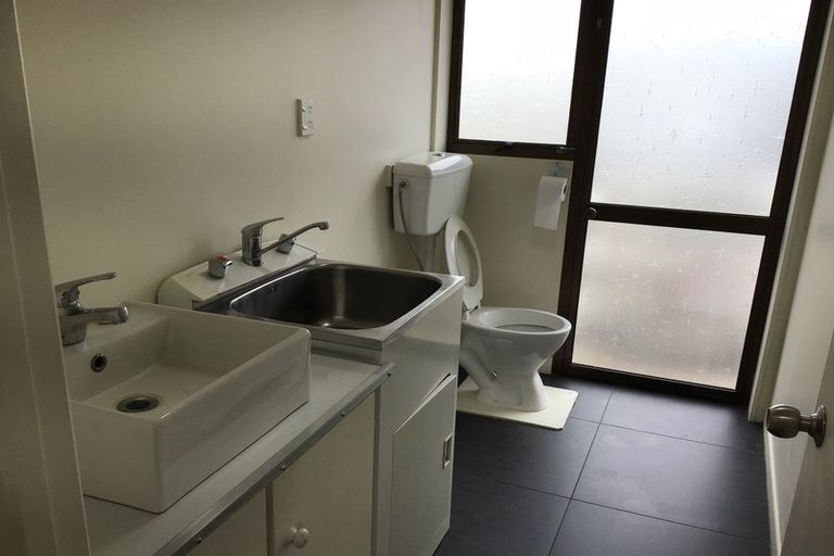 Photo of property in 17 Third Avenue, Avenues, Whangarei, 0110