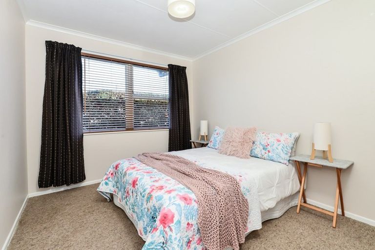 Photo of property in 12 Katherine Place, Melville, Hamilton, 3206