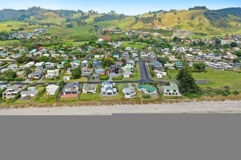 Photo of property in 27 Dillon Street, Waihi Beach, 3611