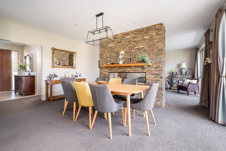 Photo of property in 4 Loeb Place, Rolleston, 7614