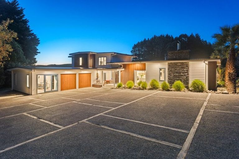 Photo of property in 105 Waterfall Road, Paraparaumu, 5032