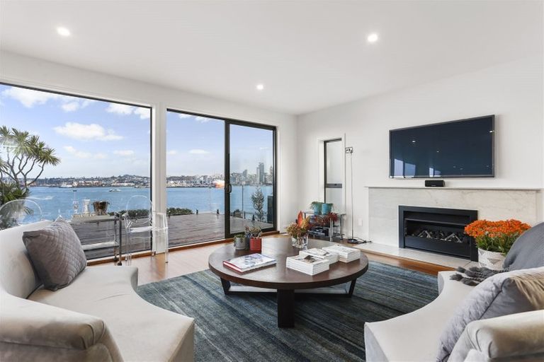 Photo of property in 79a Stanley Point Road, Stanley Point, Auckland, 0624