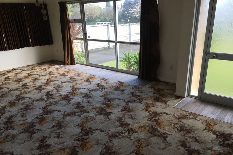 Photo of property in 37 Oakfield Crescent, Pukete, Hamilton, 3200