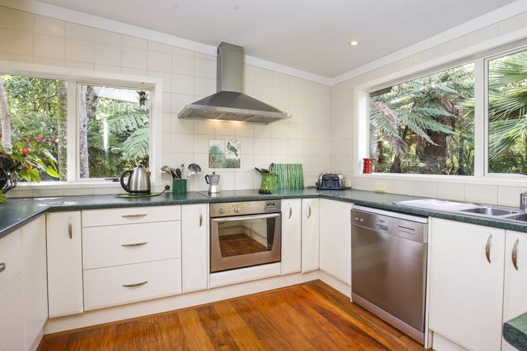 Photo of property in 87c Woodglen Road, Glen Eden, Auckland, 0602