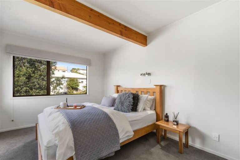 Photo of property in 1/16 Rossmore Terrace, Murrays Bay, Auckland, 0630