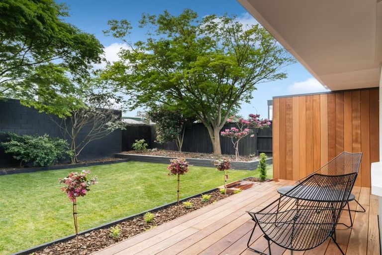 Photo of property in 205 Blighs Road, Strowan, Christchurch, 8052