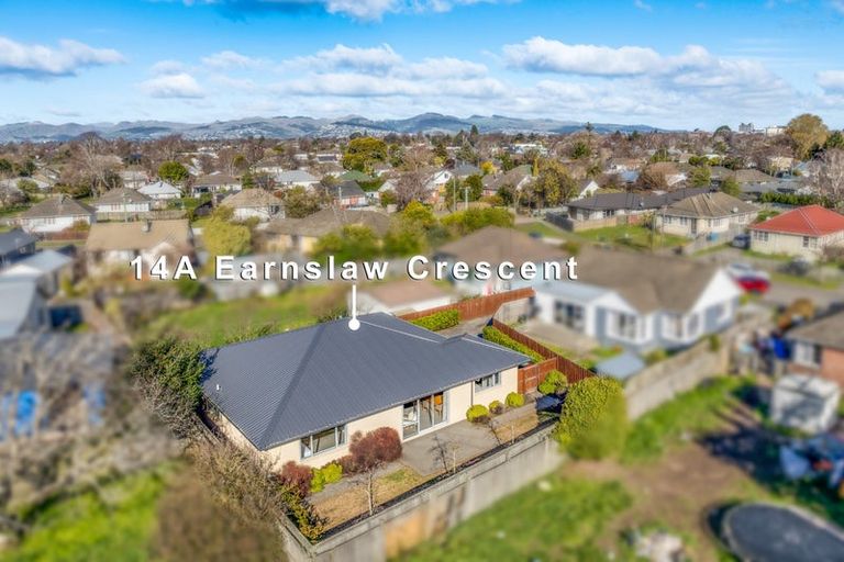 Photo of property in 14a Earnslaw Crescent, Bryndwr, Christchurch, 8053
