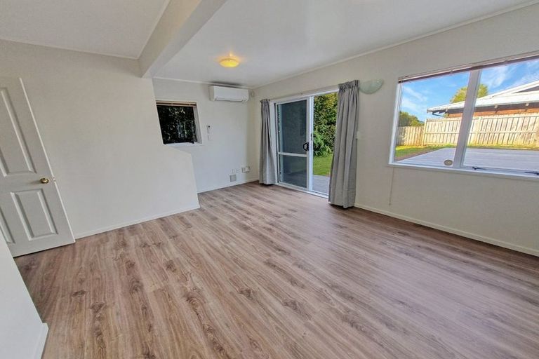Photo of property in 112a Tiroroa Avenue, Te Atatu South, Auckland, 0610