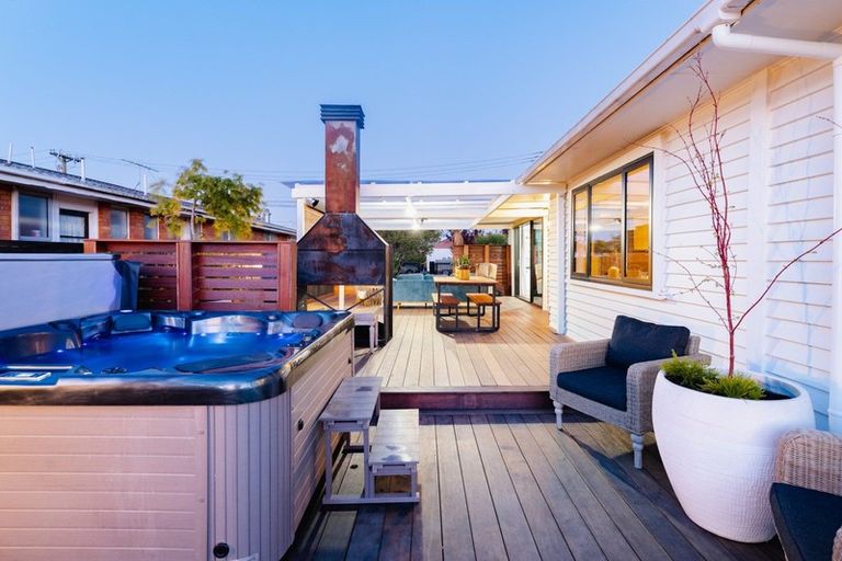 Photo of property in 12 Montrose Street, Mosgiel, 9024