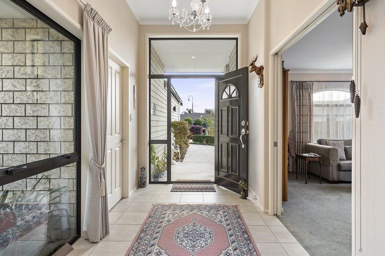 Photo of property in 36 Madison Street, Cambridge, 3434