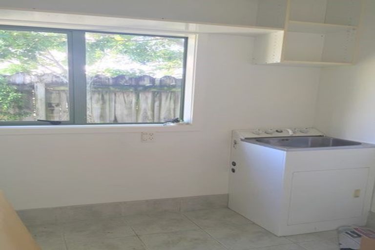 Photo of property in 4a Kennedy Avenue, Forrest Hill, Auckland, 0620