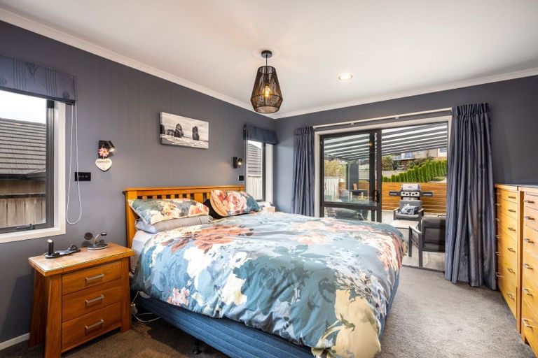 Photo of property in 24 Ainslee Street, Highlands Park, New Plymouth, 4312