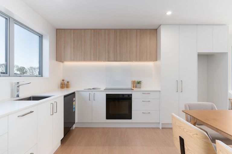 Photo of property in 2/38 Vagues Road, Northcote, Christchurch, 8052