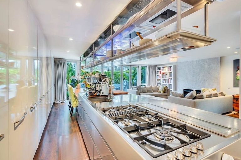 Photo of property in 48 Gladstone Road, Parnell, Auckland, 1052