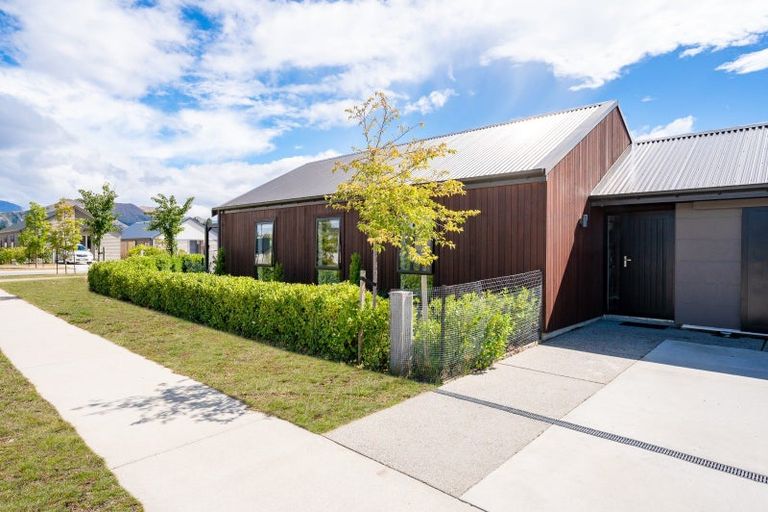 Photo of property in 14 Mount Burke Street, Wanaka, 9305