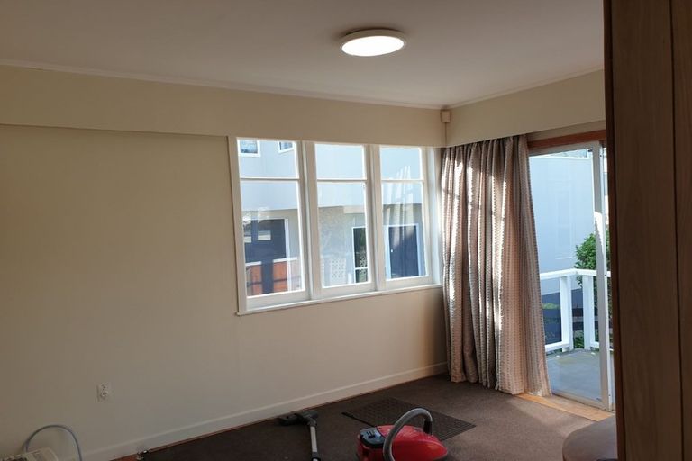 Photo of property in 40 Mana Esplanade, Paremata, Porirua, 5026
