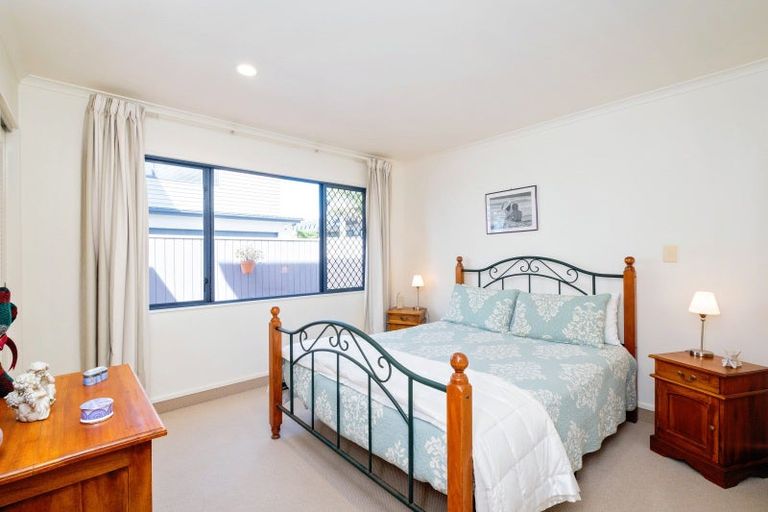 Photo of property in 24 The Esplanade, Westshore, Napier, 4110