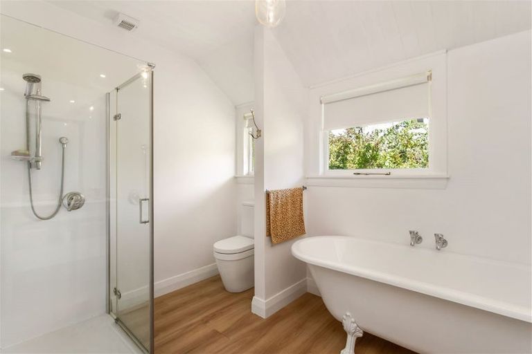 Photo of property in 19c Dyers Pass Road, Cashmere, Christchurch, 8022