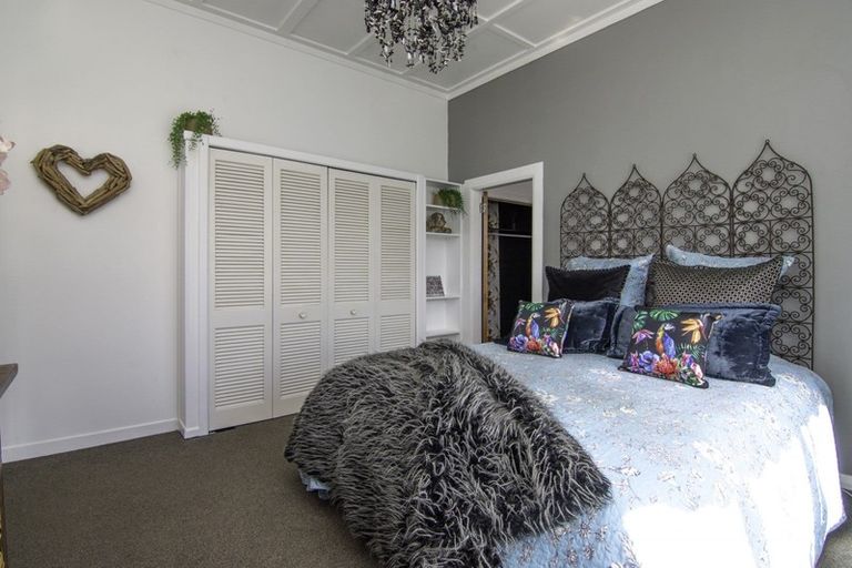 Photo of property in 320 Featherston Street, Palmerston North, 4410