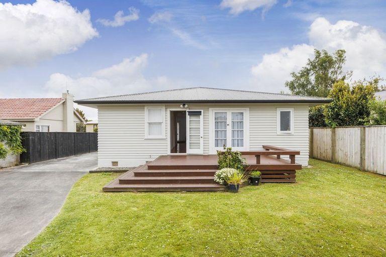 Photo of property in 10 Antrim Place, Hokowhitu, Palmerston North, 4410
