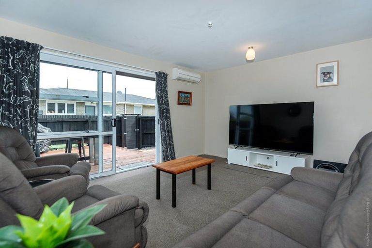 Photo of property in 1/9 Jarrow Place, Halswell, Christchurch, 8025