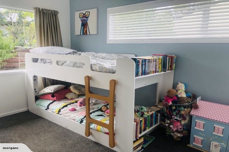 Photo of property in 1/2 Hume Drive, Hillcrest, Auckland, 0627