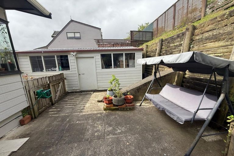 Photo of property in 5 Duncan Street, Tawa, Wellington, 5028