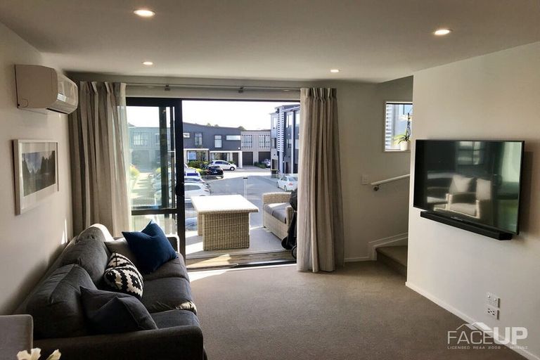 Photo of property in 9 Glenae Lane, Hobsonville, Auckland, 0618
