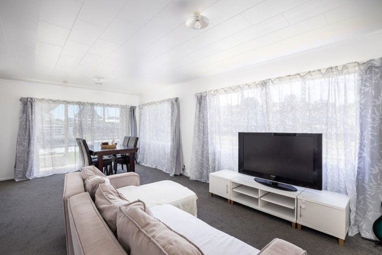 Photo of property in 3a Naumai Place, Spotswood, New Plymouth, 4310