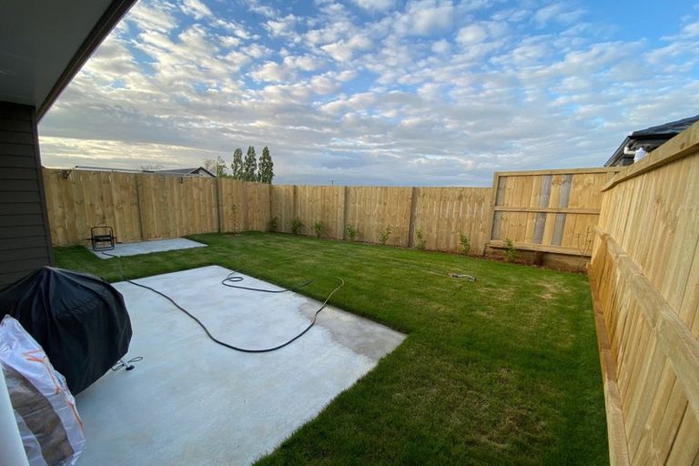 Photo of property in 55 Waruhia Crescent, Rototuna North, 3281