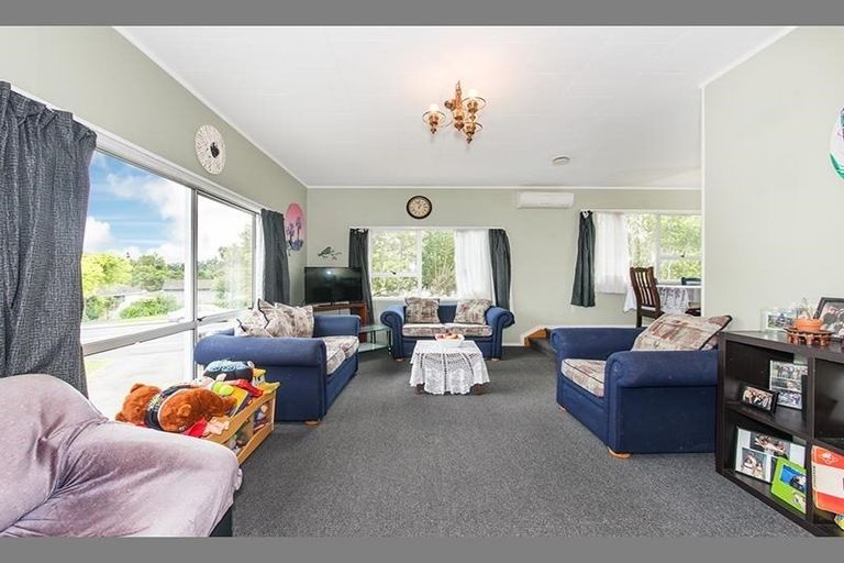 Photo of property in 145 Universal Drive, Henderson, Auckland, 0610