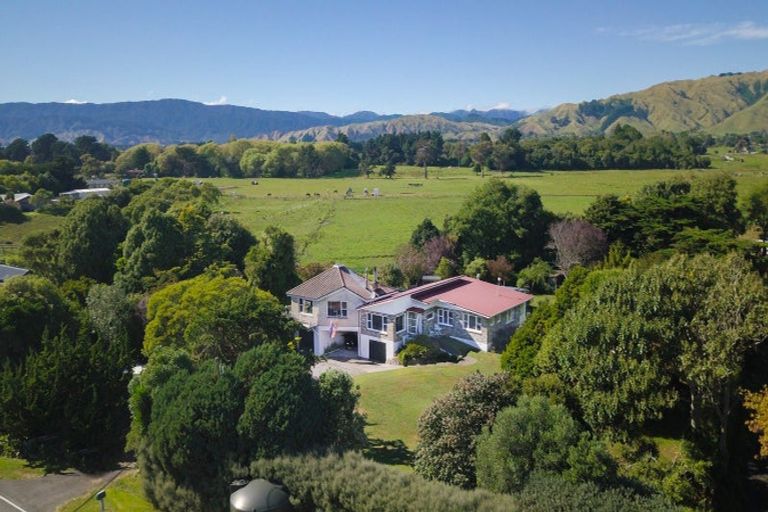 Photo of property in 131 Te Horo Beach Road, Te Horo, Otaki, 5581