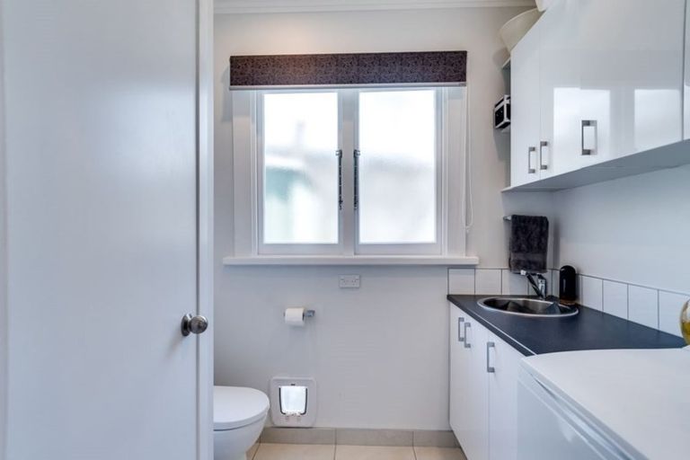 Photo of property in 7a Bay View Road, Bluff Hill, Napier, 4110