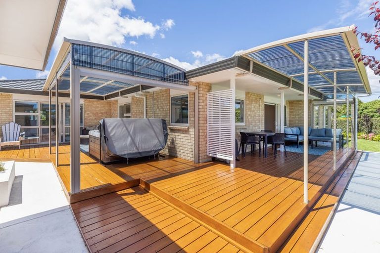 Photo of property in 1 Harry Shaw Way, Raumati South, Paraparaumu, 5032