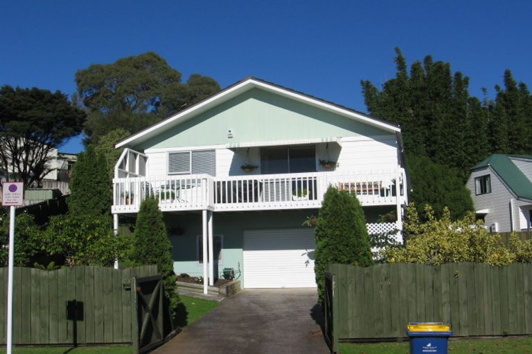 Photo of property in 14 Annison Avenue, Glen Eden, Auckland, 0602
