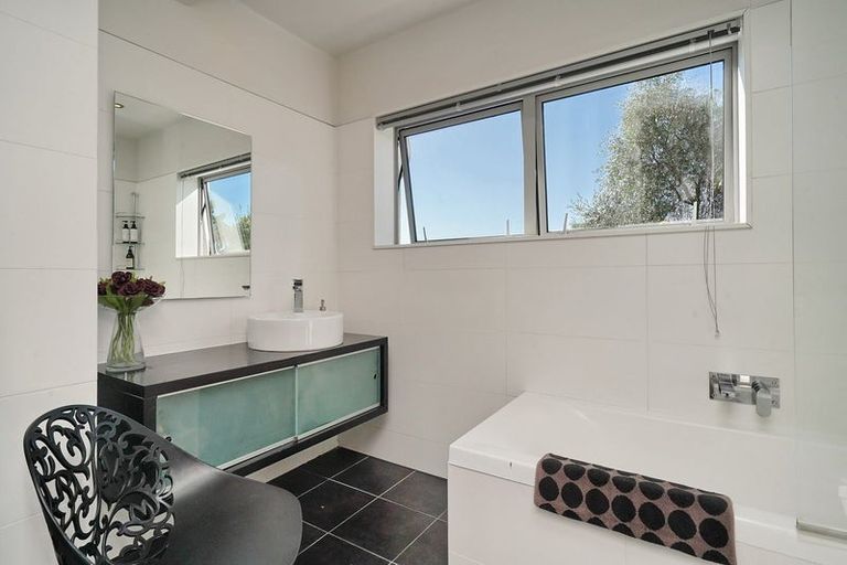 Photo of property in 26 Seamount Terrace, Mount Pleasant, Christchurch, 8081